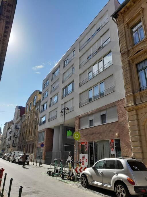 Lovely Apartment In City Centre For 4 Guests Budapest Kültér fotó